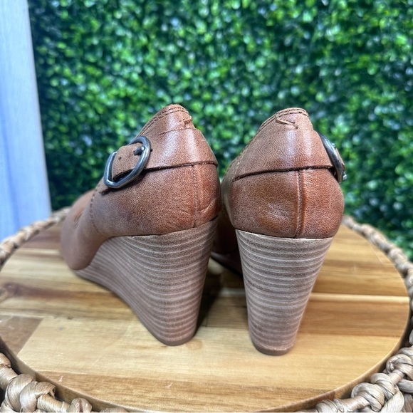 Lucky brand close round toe wedges new no box - Picture 3 of 6